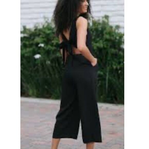 Mod Ref Paige Jumper Womens Size M Black Jumpsuit Open Tied Back Wide Leg Crop - Picture 11 of 14